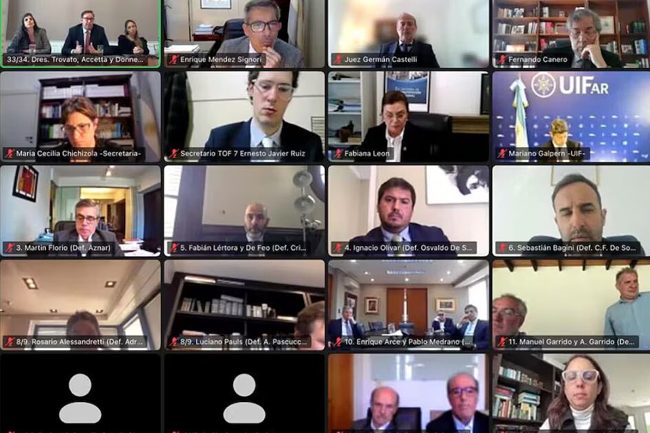 El chofer Oscar Centeno, que es quien escribió los cuadernos, dijo que los quemó en una parrilla.