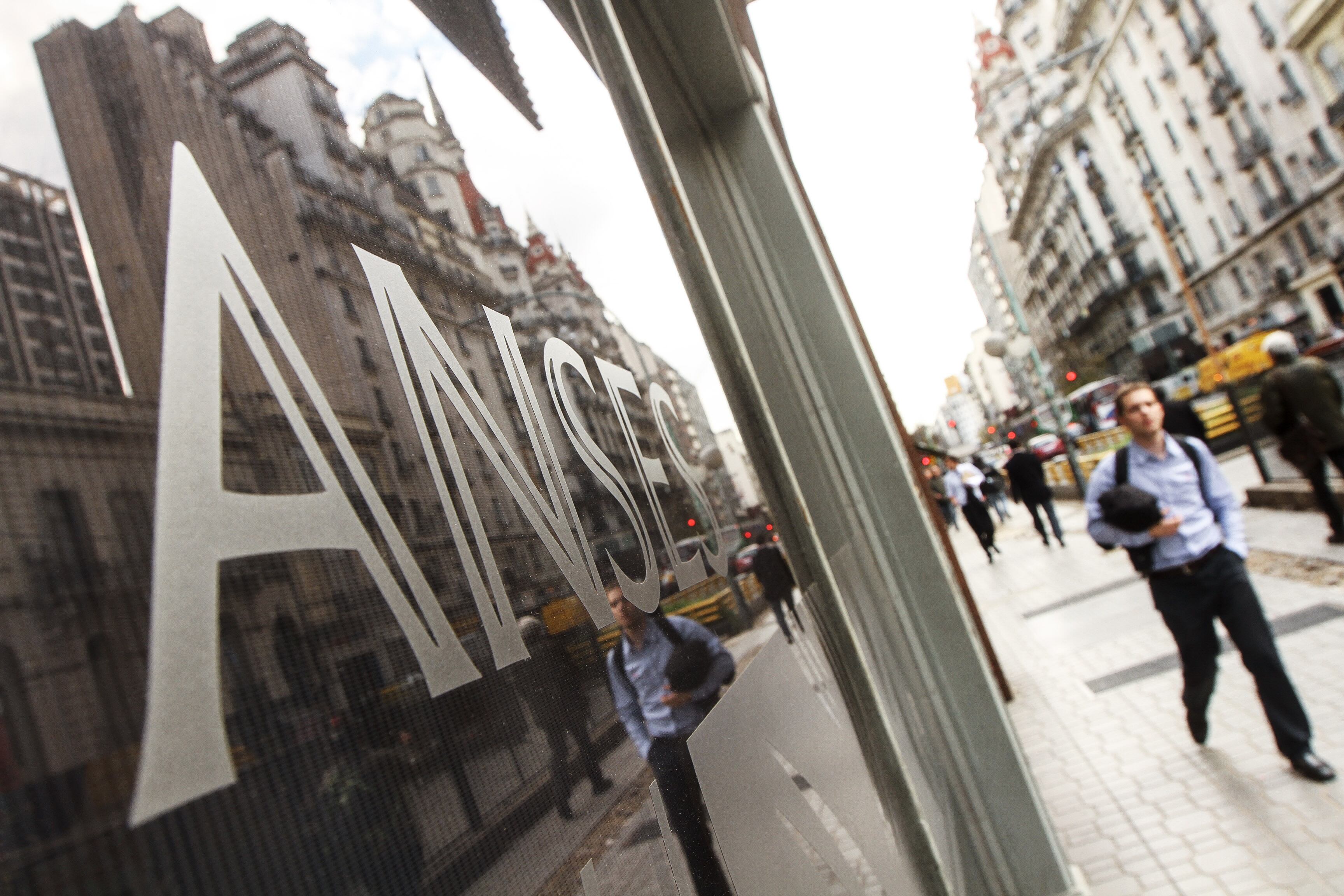 Vanoli aseguró que avanza en una estrategia de mediano plazo para recuperar el FGS.