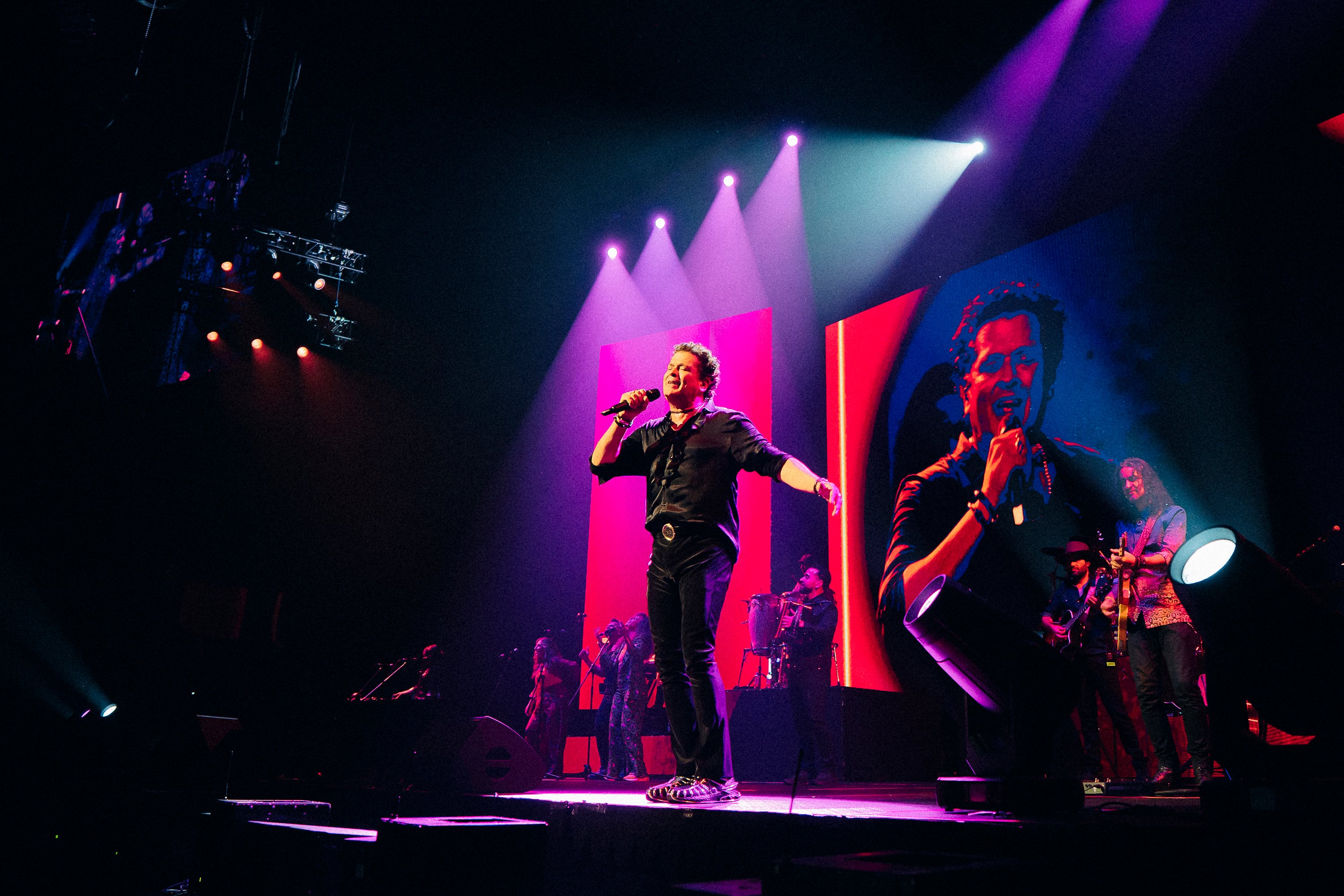 El cantante y compositor de Santa Marta ofreció su versión de la música popular colombiana. 