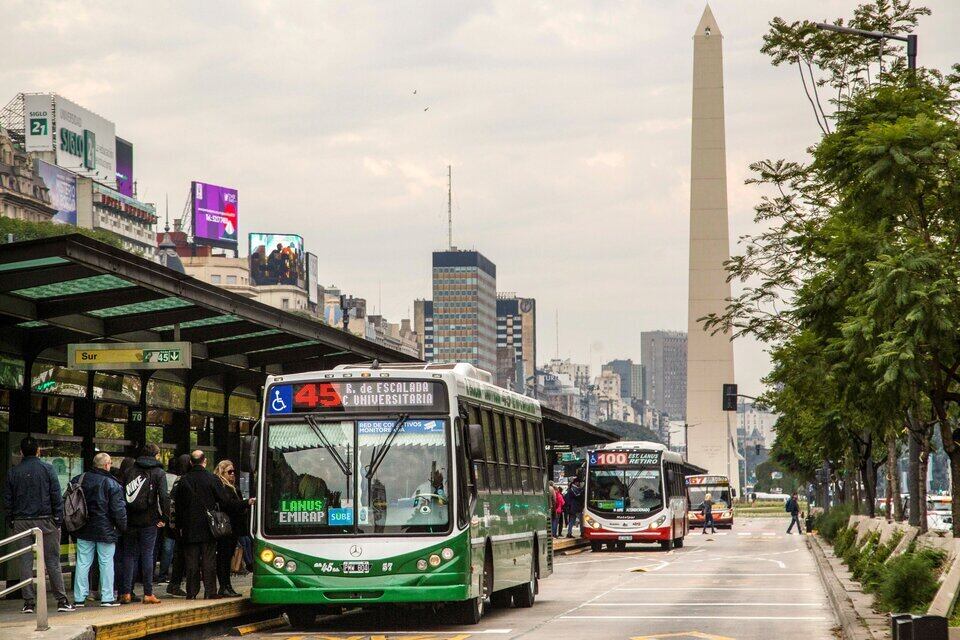 Cómo son los horarios de los colectivos, trenes y subte este domingo y lunes por Año Nuevo