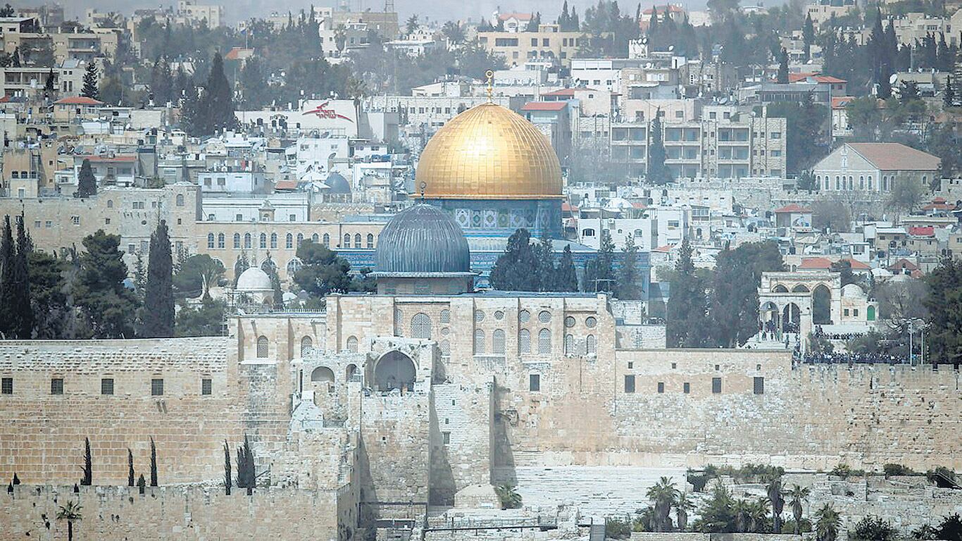 El gobierno de Trump acelera el traspaso de su embajada de Israel a Jerusalén.