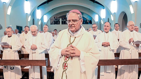 El obispo de San Isidro, Oscar Ojea, en la misa de inauguración de la Conferencia.