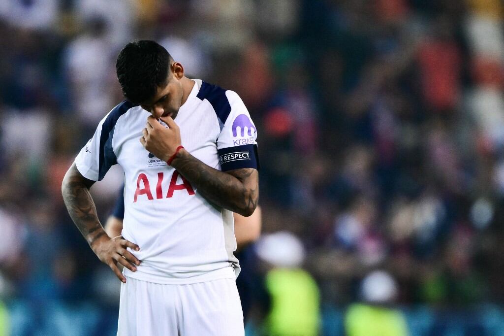 Cuti Romero fue capitán e hizo un gol, pero no pudo festejar.