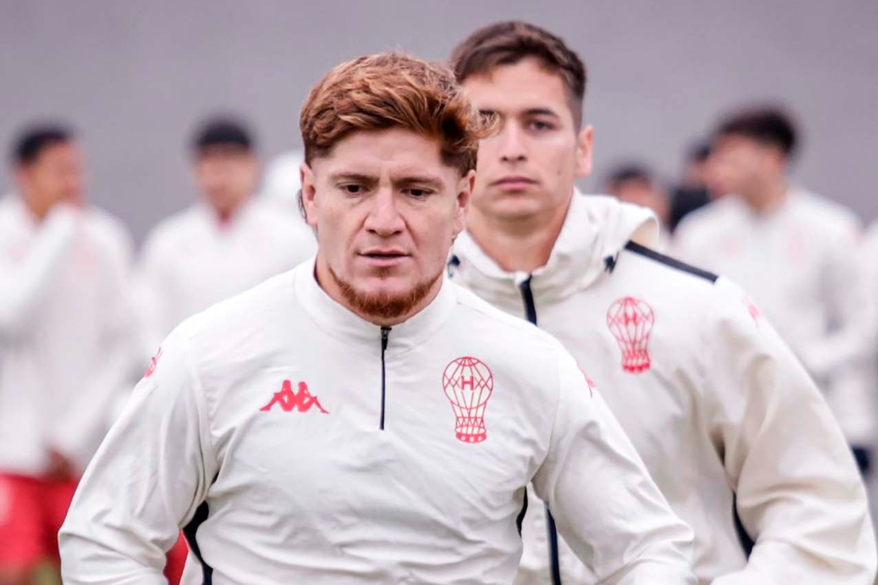 Gil encabeza la fila en la práctica de Huracán