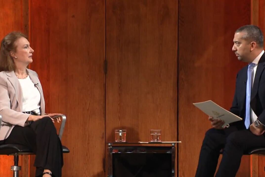 Durante una entrevista con el periodista Mehdi Hasan en Al Jazeera, Mondino expuso las contradicciones del oficialismo