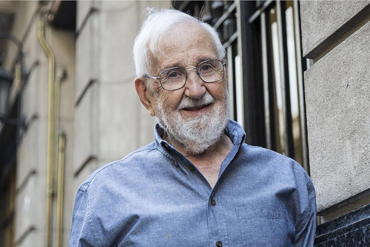 Noé Jitrik murió en Colombia a los 94 años