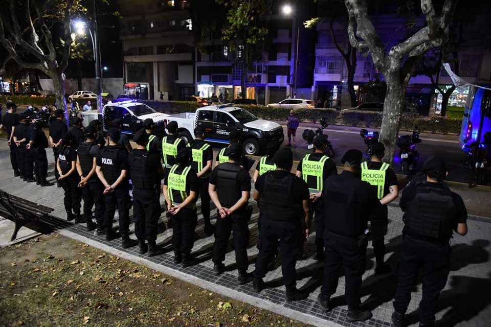 El 70 por ciento de los suicidios se dieron en policías varones. 