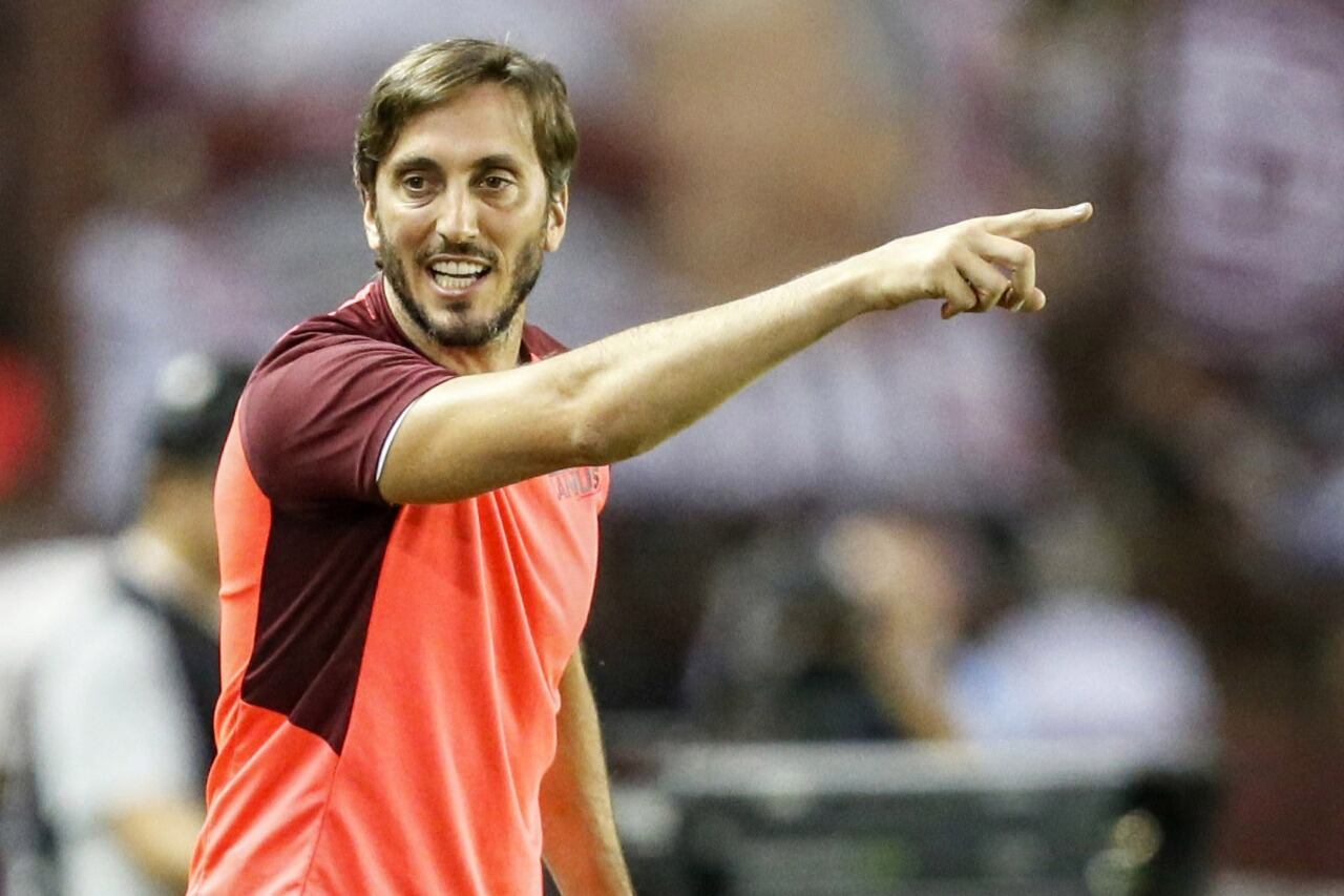 Zubeldía, candidato para asumir en Central