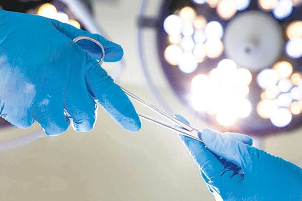 El gobernador Manzur respaldó públicamente a la ministra Chahla por la intervención en el caso de la niña violada y forzada a parir.