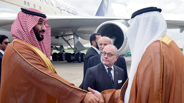 El príncipe Mohammed bin Salman fue recibido en el aeropuerto por el canciller Jorge Faurie.