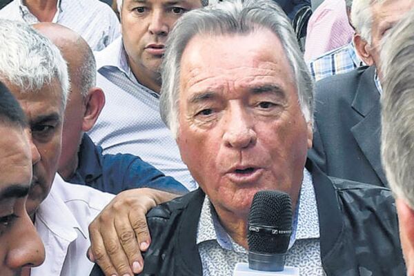Luis Barrionuevo ocupó ayer la sede del PJ.