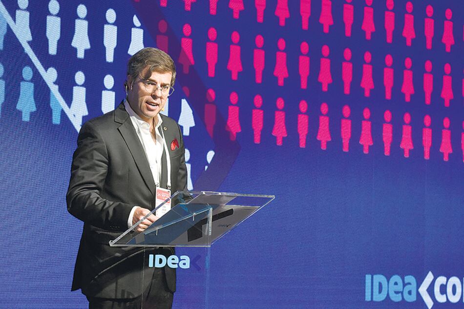 “Somos un país pobre pero rico en recursos naturales”, afirmó Javier Goñi, de Ledesma y presidente de IDEA, al promover el modelo agroexportador.