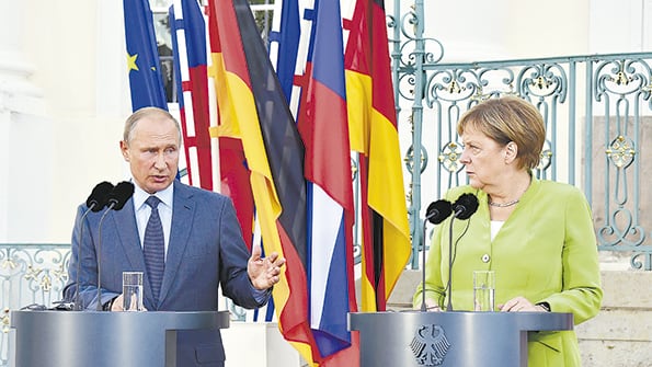Rueda de prensa de Putin y Merkel en Meseberg.