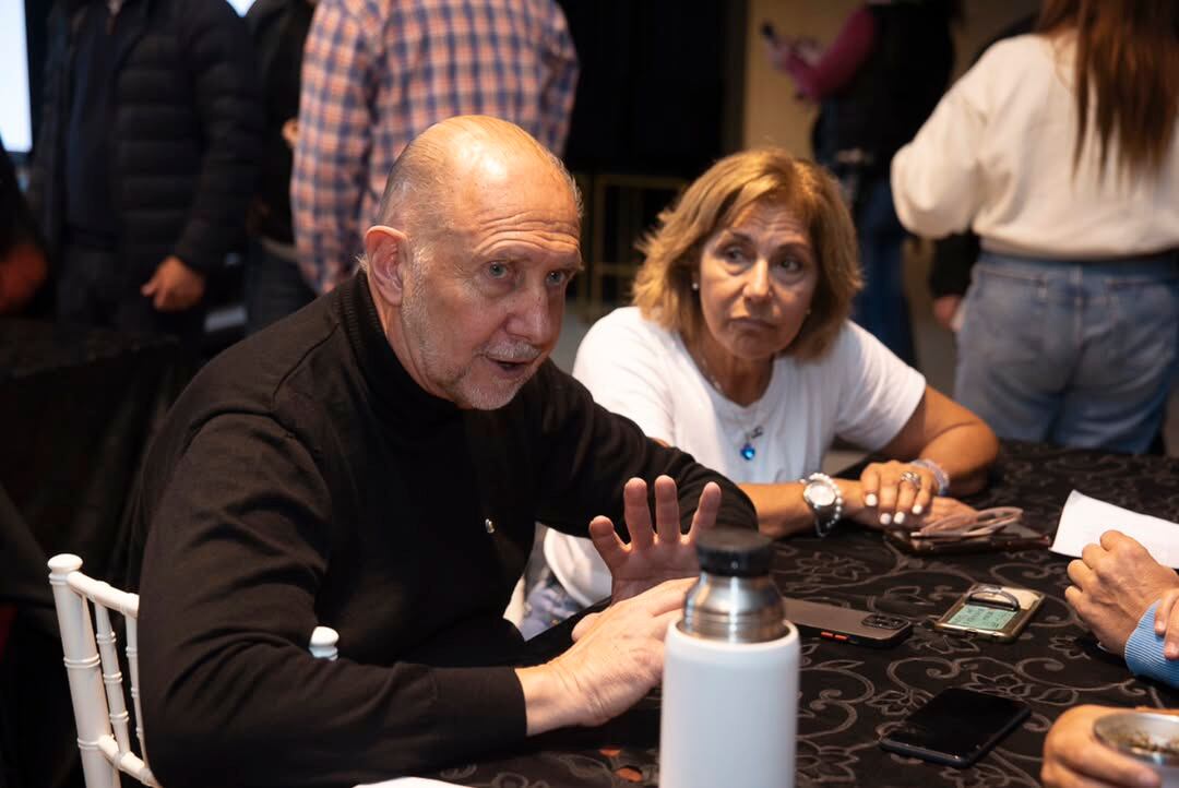 El ex gobernador Perotti jugó sus cartas sobre el cierre de frentes.