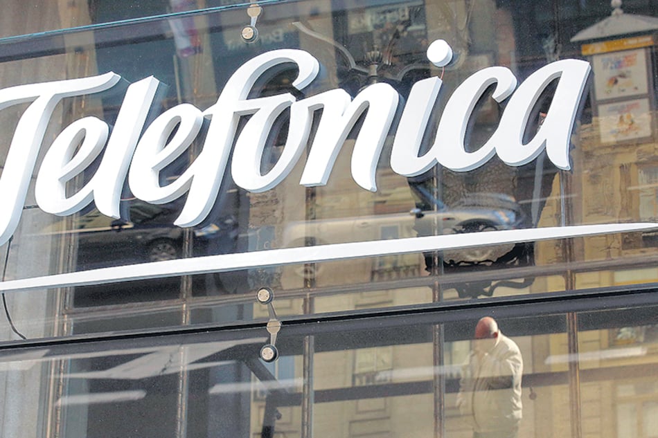 Mientras impugna judicialmente, Telefónica lanzó su servicio de televisión paga para competir con Cablevisión.