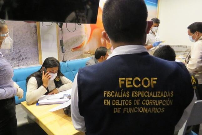 Fiscalías Especializadas en Delitos de Corrupción de Funcionarios de Perú / Gobierno de Perú.