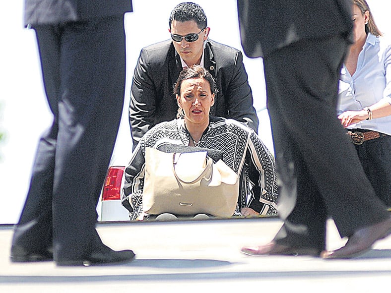 Michetti criticó a la oposición por las pensiones, pero se contradice hasta con un tuit suyo.