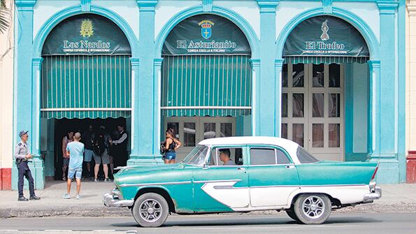Postal de La Habana, blanco de nuevas sanciones de EE.UU.