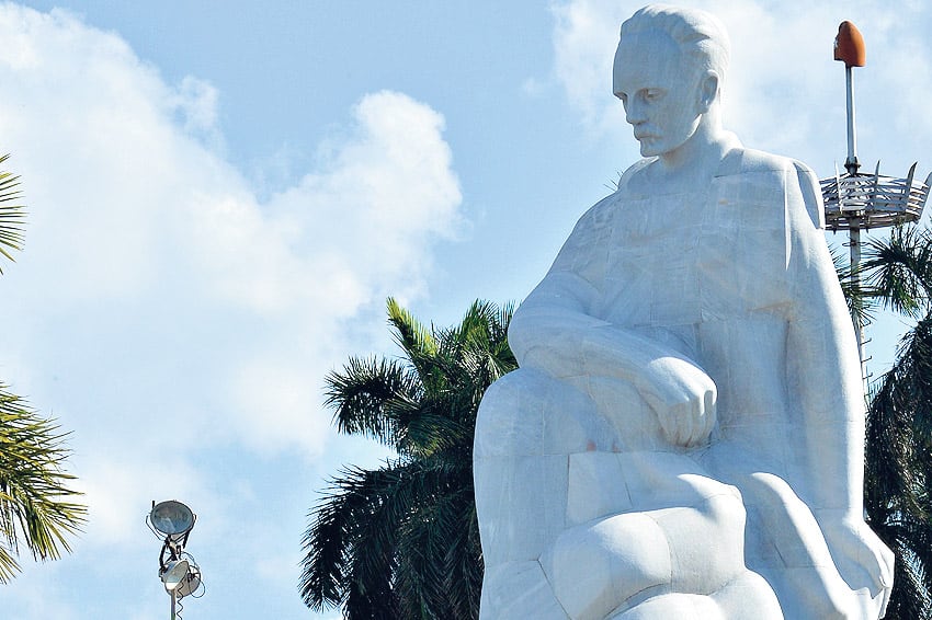 La larga despedida de los cubanos a Fidel.