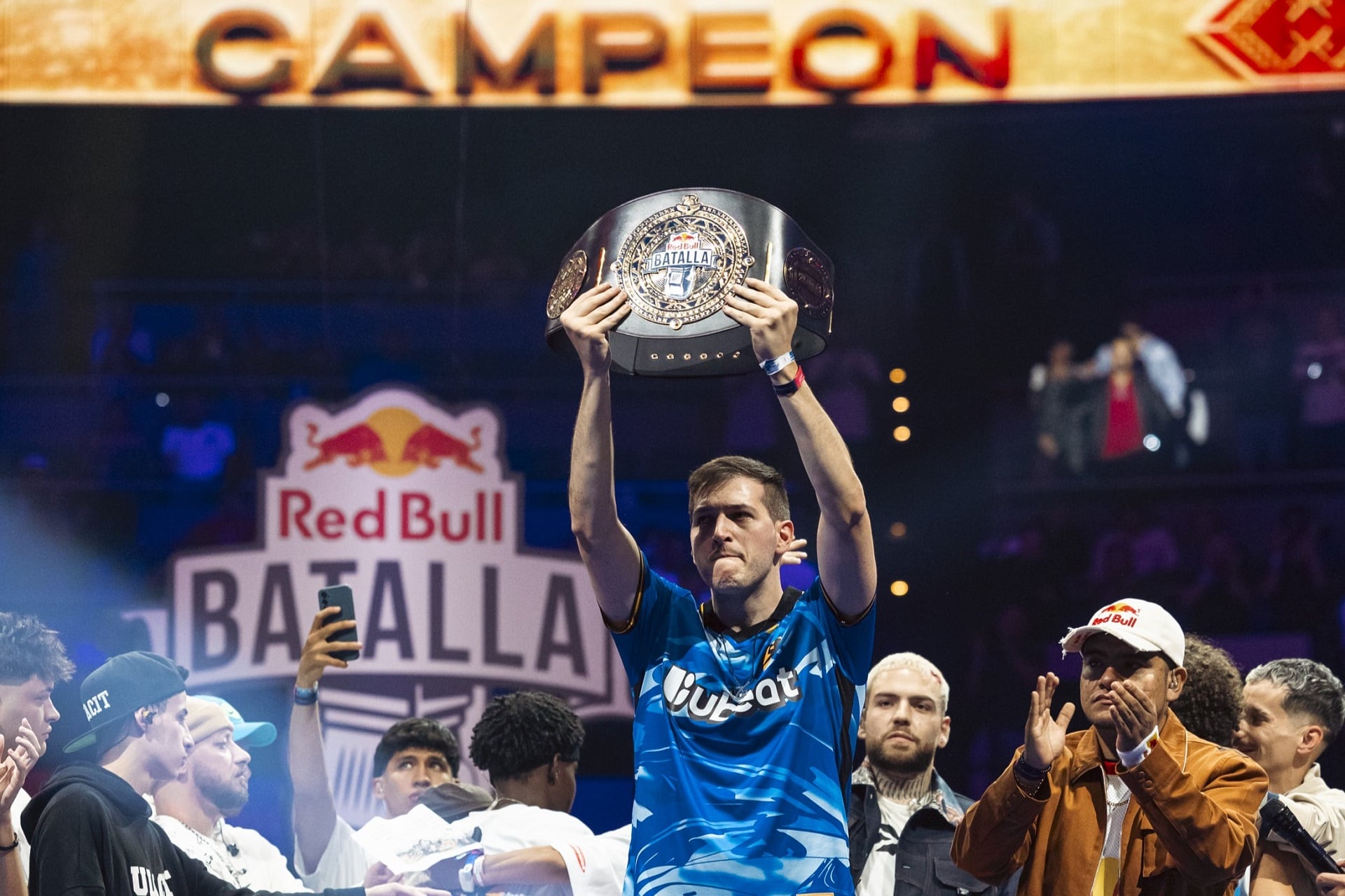 El esperado cruce con Aczino (campeón '17, '21 y '22) se dio en cuartos y fue unánime para el español, que en semis sacó a Mecha