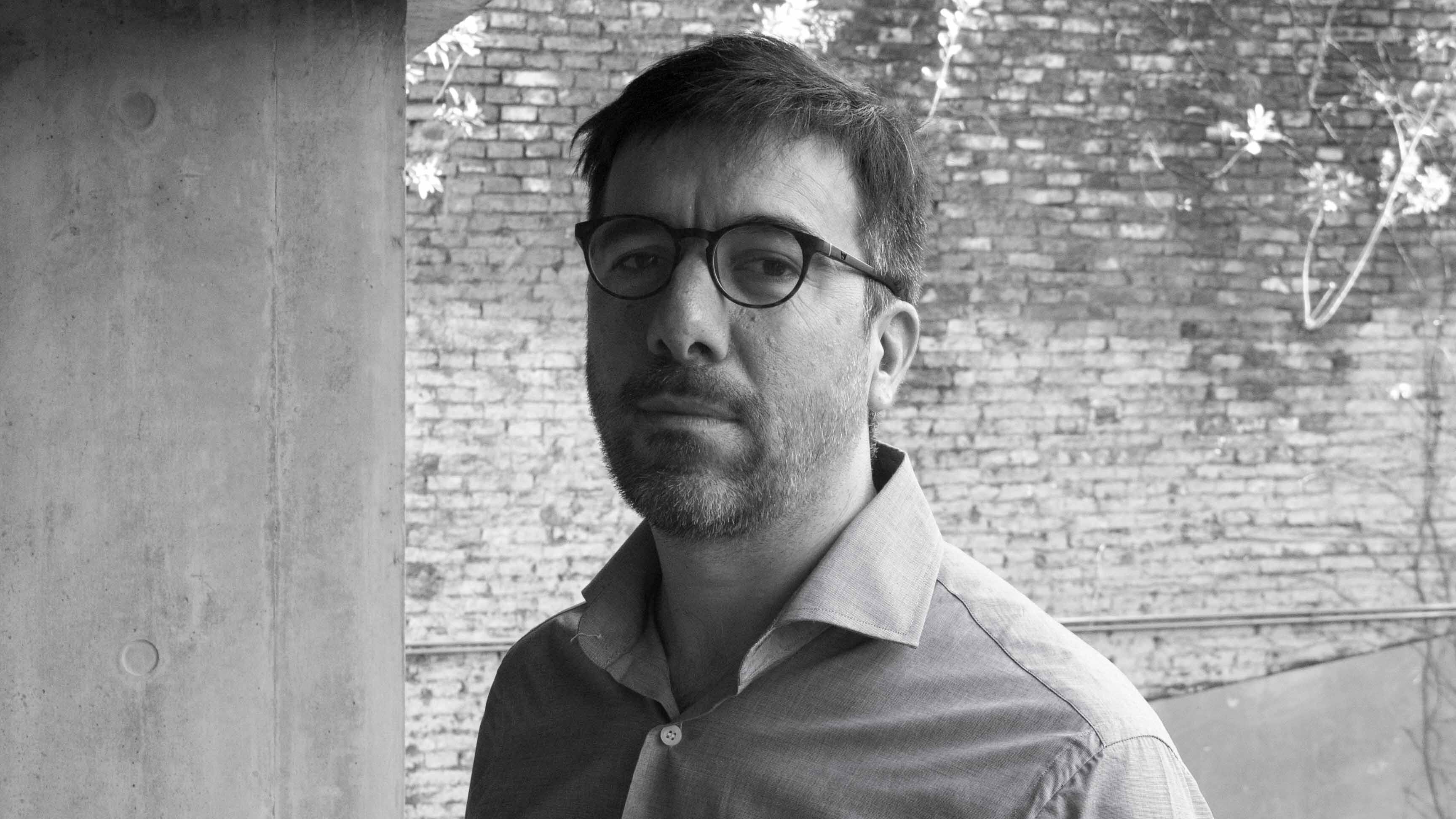 Manuel García, presidente de Cadicine, pide al Incaa que revea la medida y abra el diálogo.