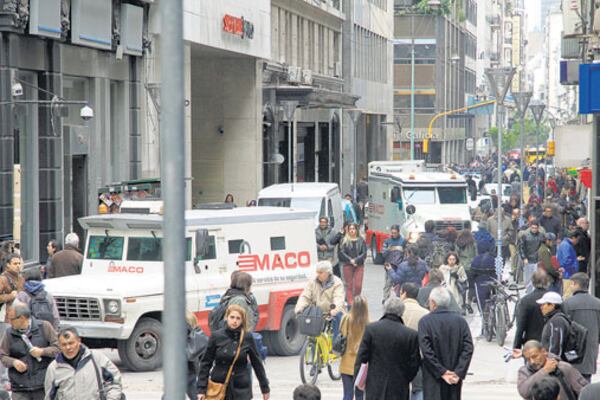 “Están en una trampa que ellos mismos crearon”, enfatizó Ruiz Malec al referirse a la vulnerabilidad externa.