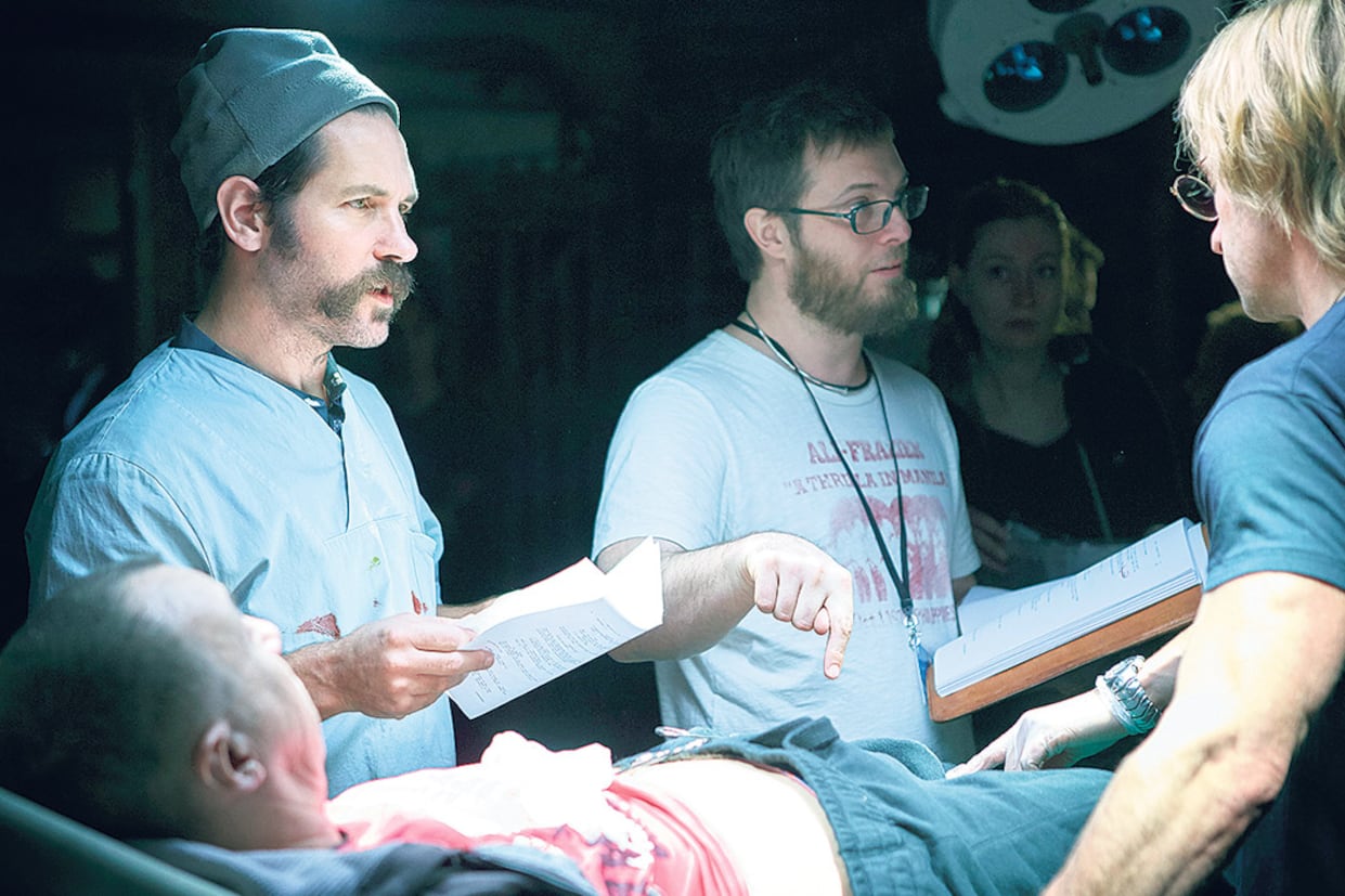 Jones tardó dieciséis años en concretar Mute, que empezó como una historia en la Londres actual y terminó en una Berlín del futuro.