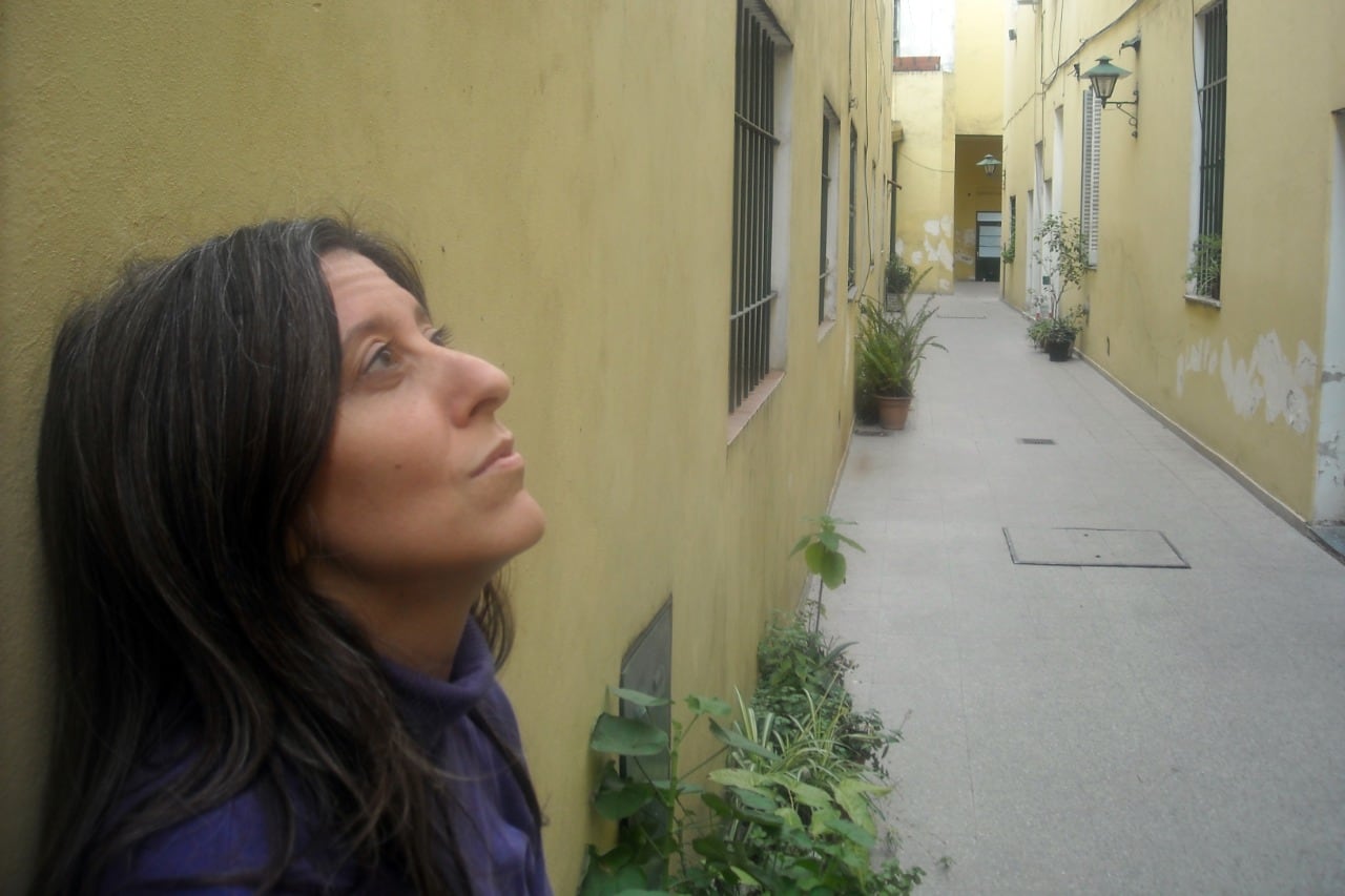 La poeta, docente  y editora Gabriela Franco coordina el proyecto.