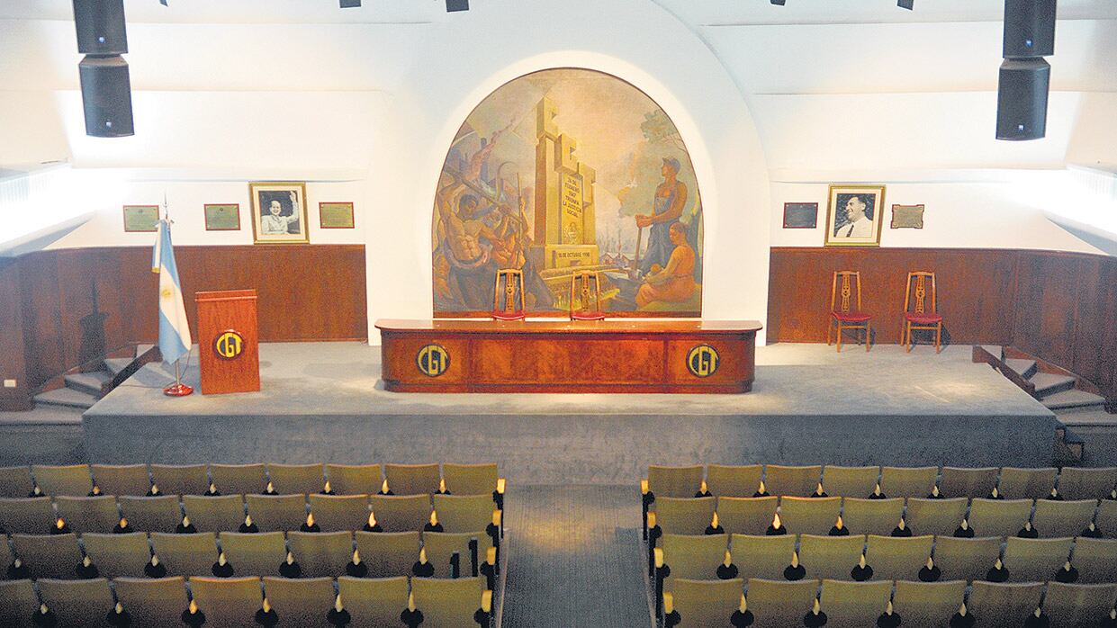 En la CGT hay coincidencia de que llegó el momento de barajar y dar de nuevo.