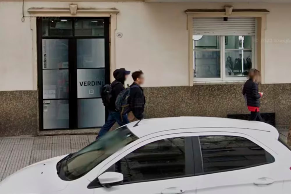 A tres semanas del crimen del colorista, Verdini reabre sus puertas.