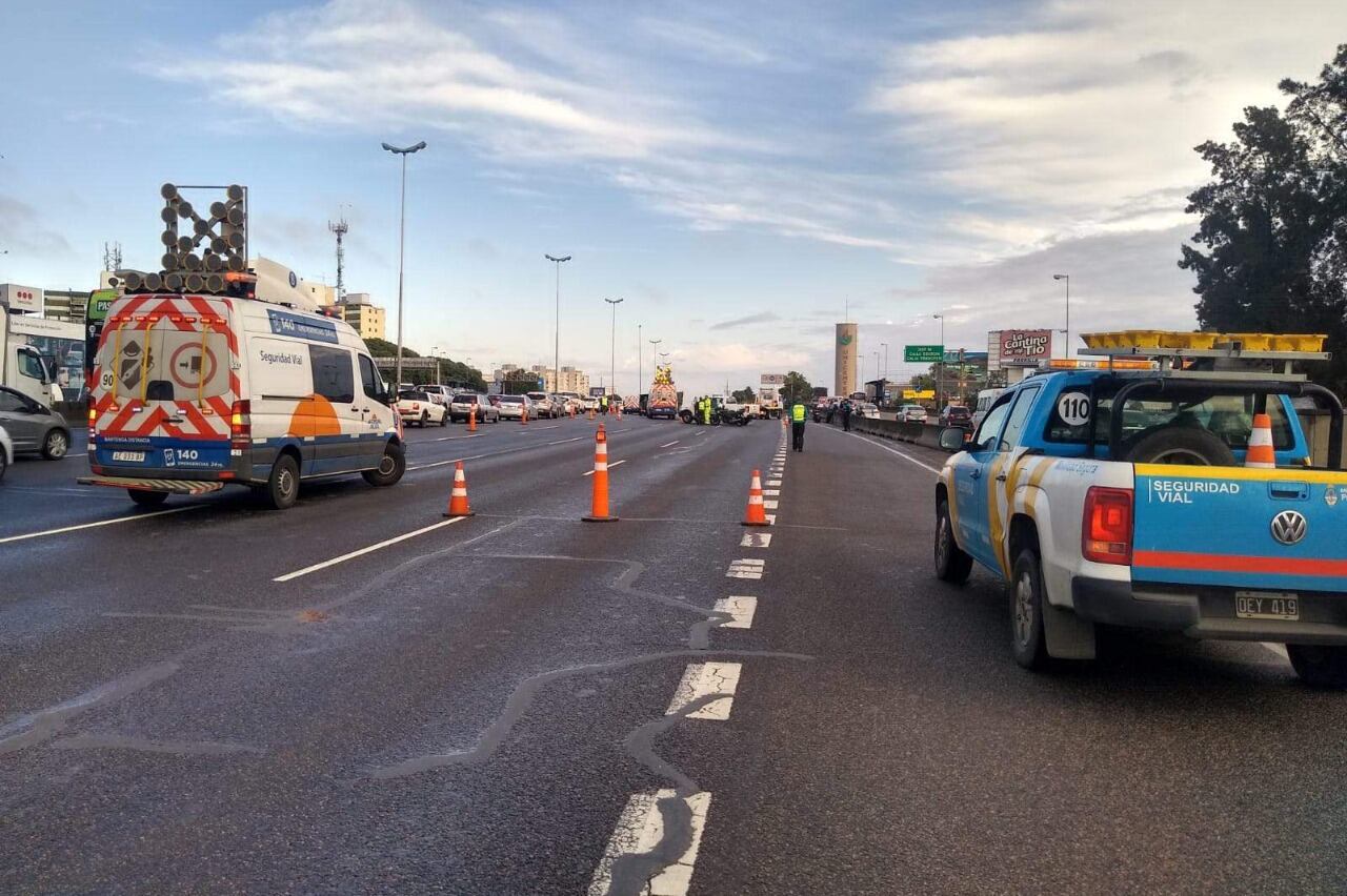 El accidente ocurrió a las 7 de la mañana sobre el kilómetro 17 de la autopista Panamericana, mano al norte.