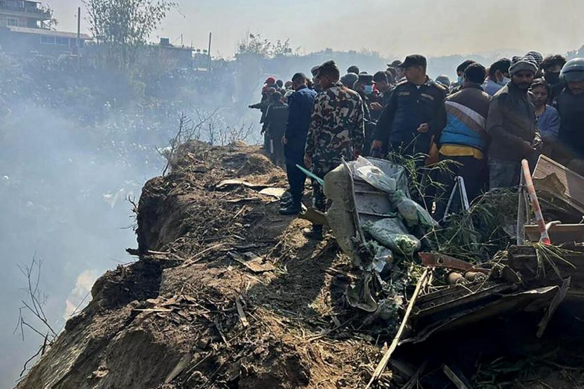 La nave se estrelló 20 minutos después del despegue, en Katmandú.