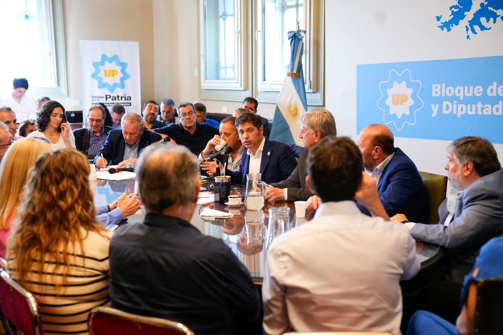 El apoyo a los gobernadores crece en medio de la discusión con Milei.