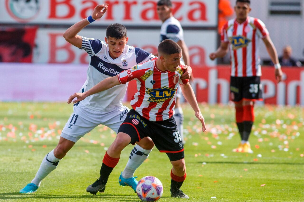 El partido fue muy luchado en el medio