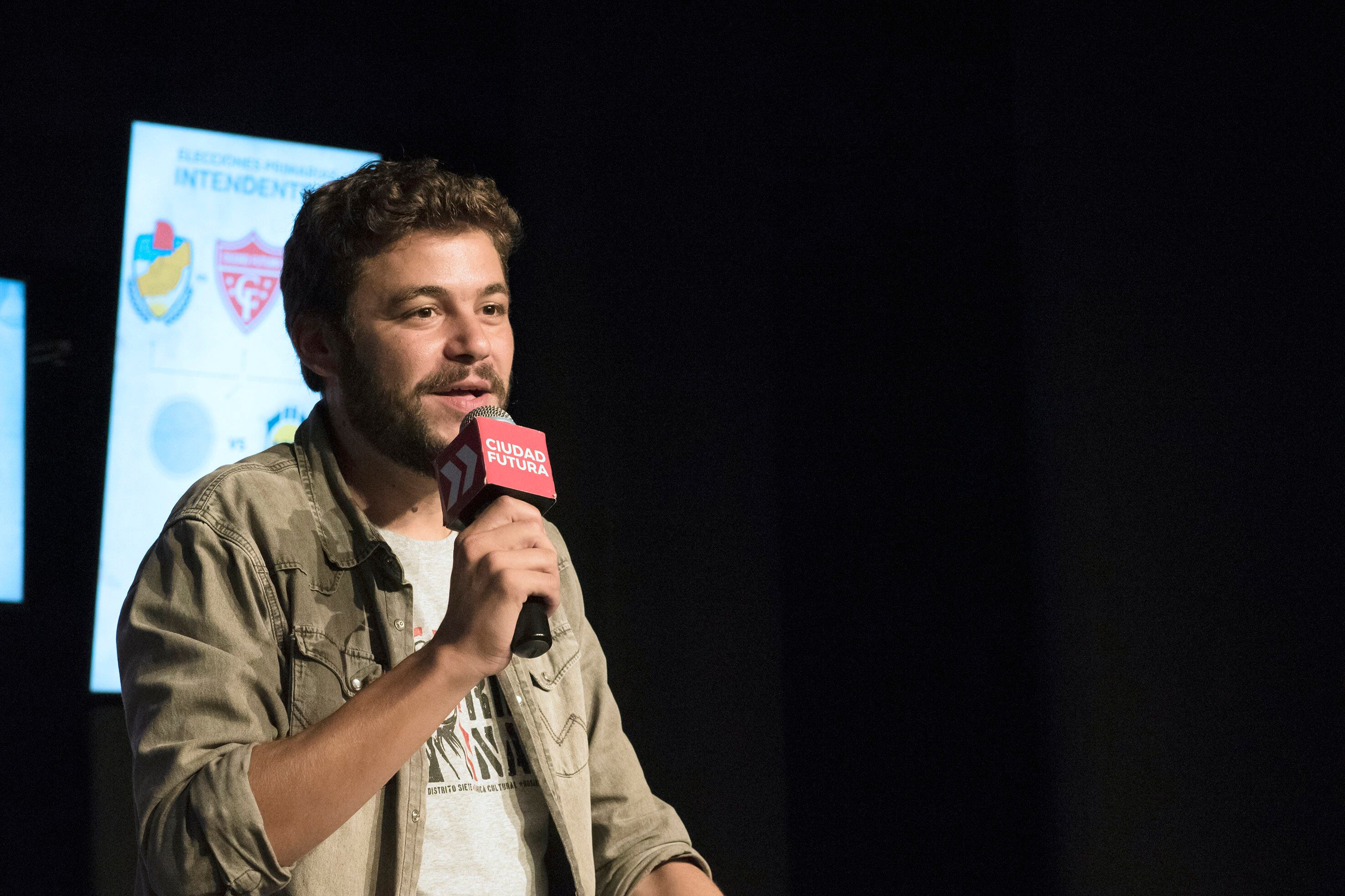 El seguro candidato a intendente de CF, Juan Monteverde en el congreso partidario de ayer.