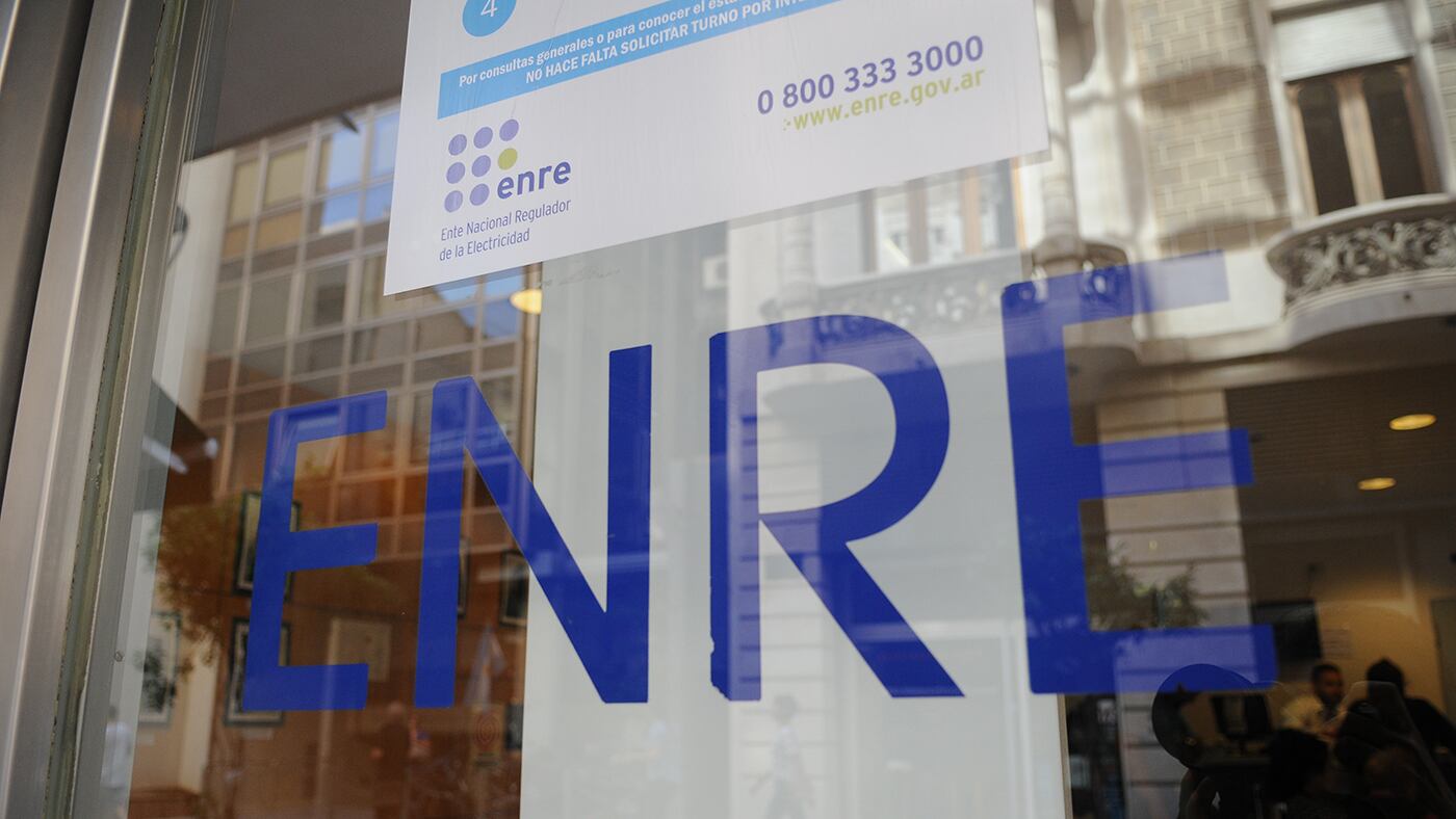 El ENRE es el encargado de controlar al conjunto de los agentes del mercado eléctrico.
