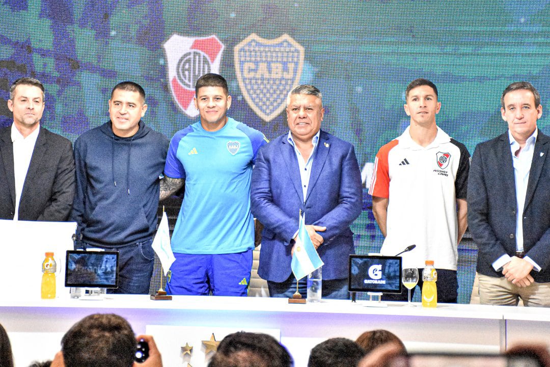 Riquelme estuvo en la conferencia de prensa conjunta que sirvió de previa para el Superclásico.