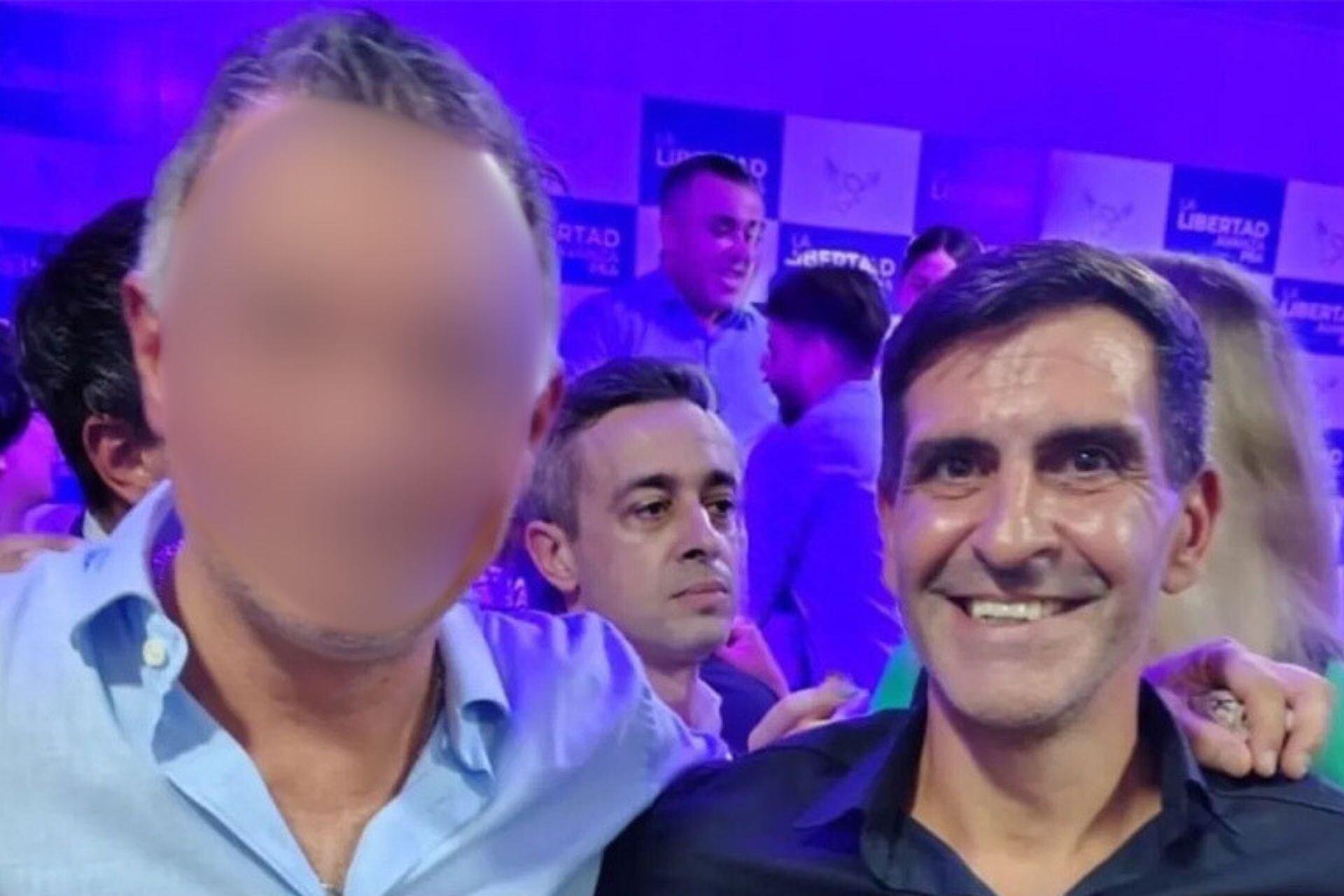 El video muestra a Maximiliano Cobas agrediendo a su expareja en su domicilio