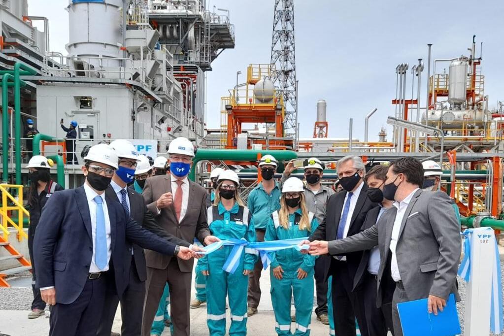 El presidente Alberto Fernández participó de la inauguración de La Plata Cogeneración II (LPC II), una central térmica de generación de energía de YPF que requirió una inversión de 166 millones de dólares.
