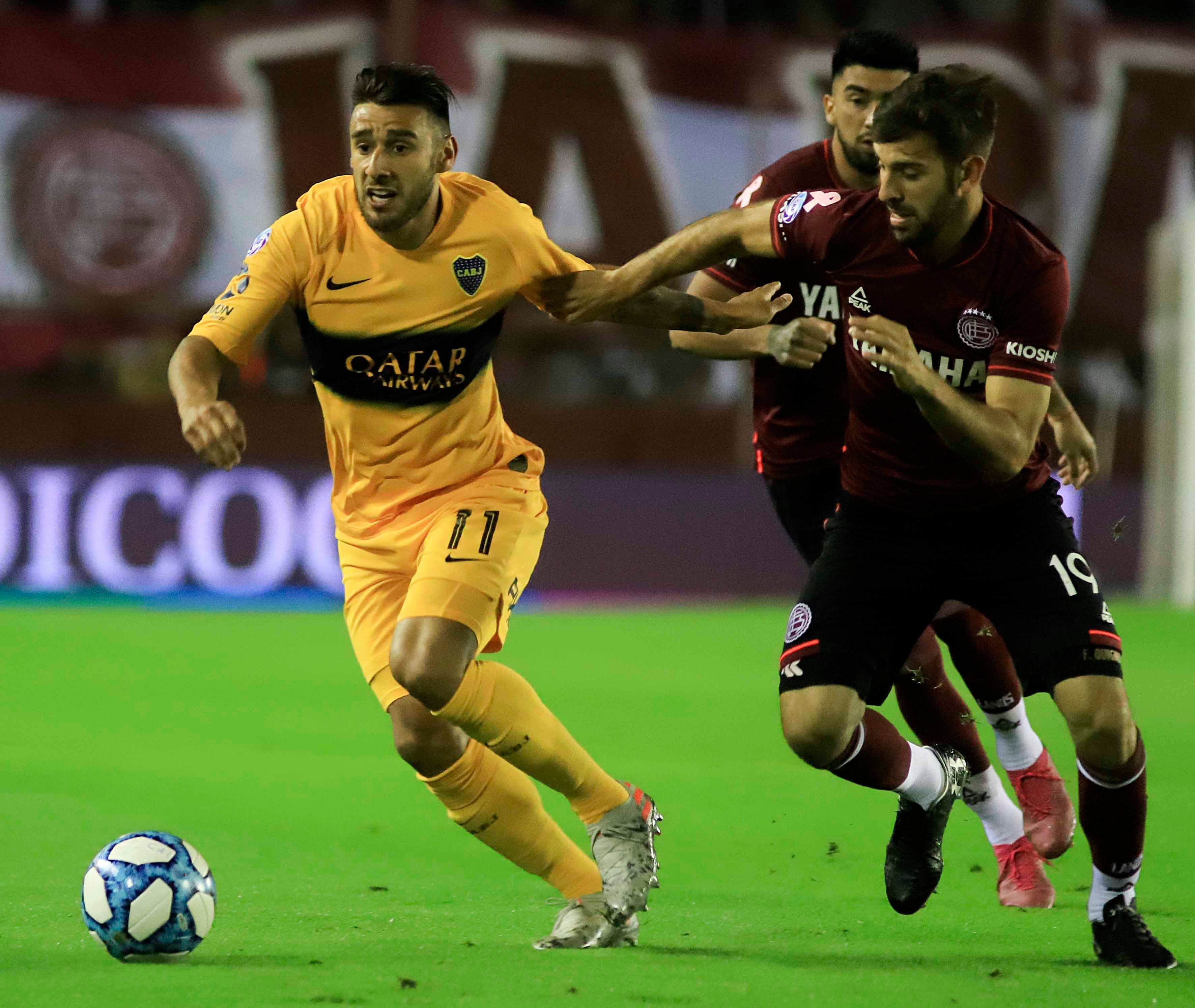 Salvio intenta escapar de la marca de Vera.