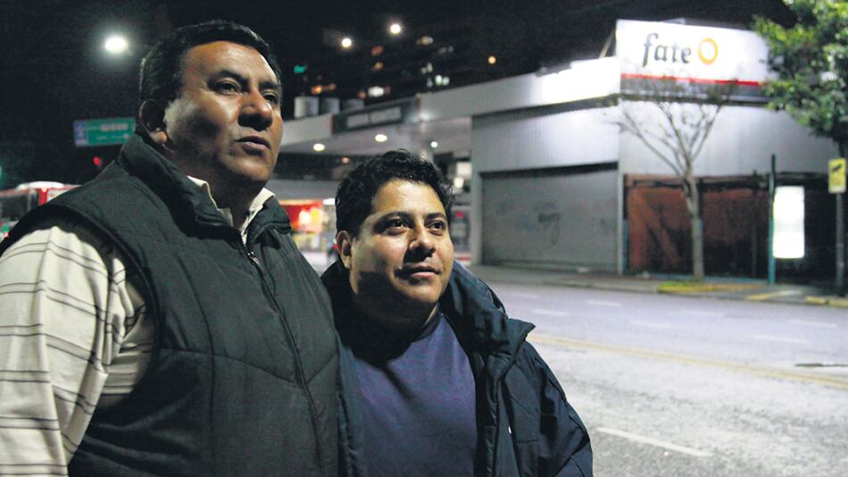 José Gauna (izq.) despedido tras una licencia y Marcelo Andrade (der.) reincorporado por la Justicia.