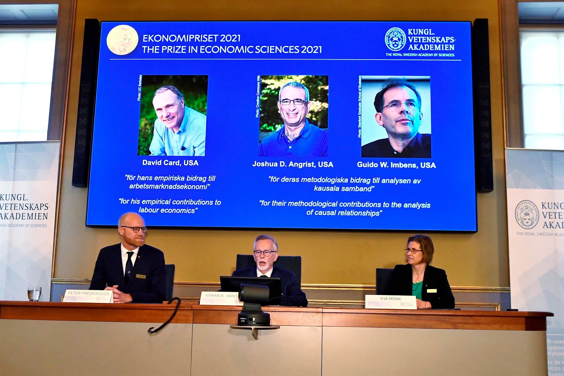 La Academia dijo que el trabajo de los galardonados "ha revolucionado la investigación empírica en las ciencias sociales".