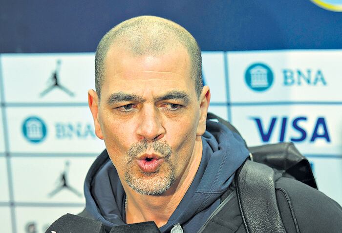 “Scola sigue presente porque está a la altura”, sostuvo Hernández.