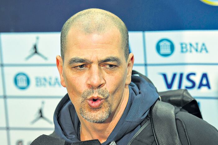 “Scola sigue presente porque está a la altura”, sostuvo Hernández.