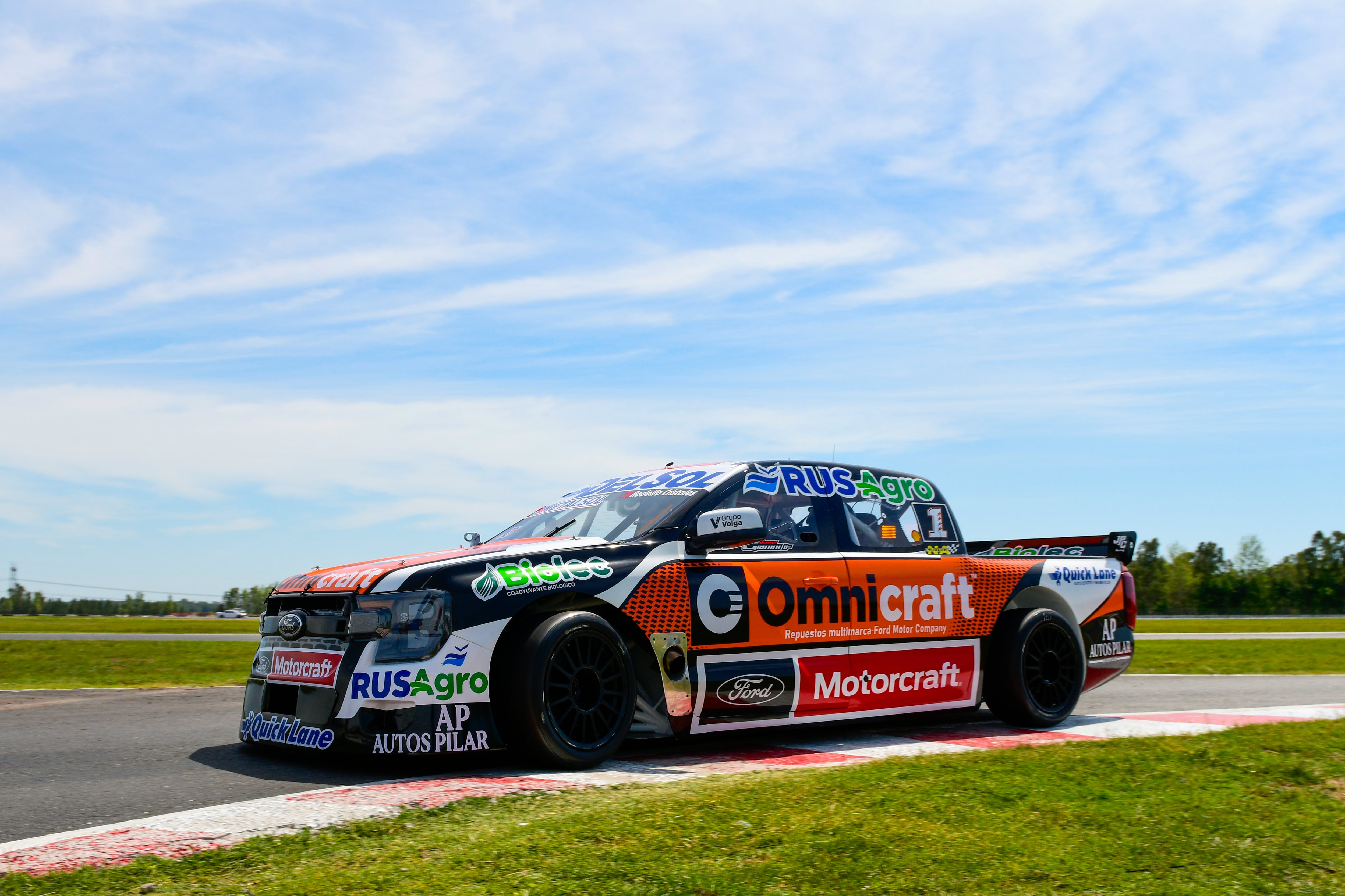 Juan Pablo Gianini (Ford) se quedó con la primera final.