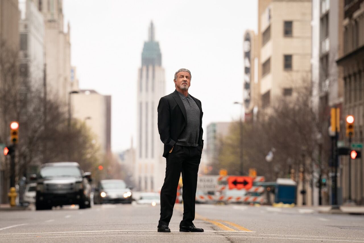 Tulsa King lleva la firma de los creadores de Yellowstone y Los Soprano.