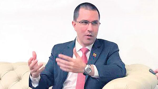 “El gran héroe es el pueblo venezolano”, dijo Arreaza.