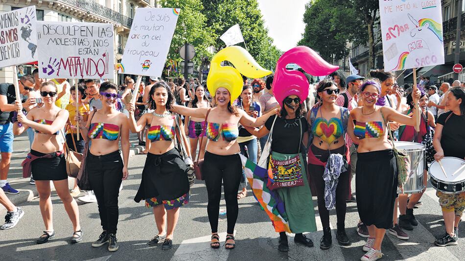 Alerta feminista está integrada por Catalina Fernández y Malena Grilli, de Argentina; Alejandra Bello, de Colombia; Carla Trento y Carlota Guerra, de Chile; Zule Ma, de Costa Rica y muchas más, cada vez más.