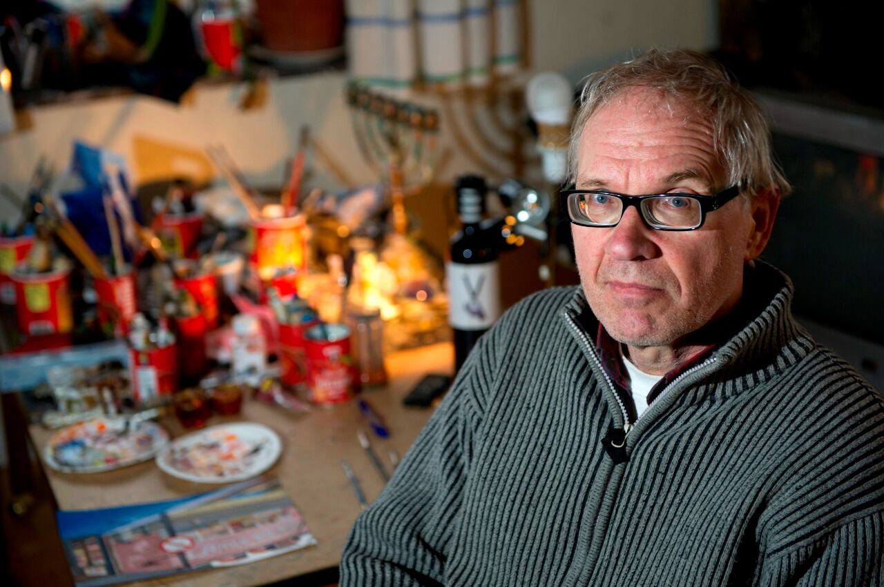 El caricaturista sueco Lars Vilks tenía 75 años y murió el domingo al chocar de frente contra un camión, al sur de Suecia.