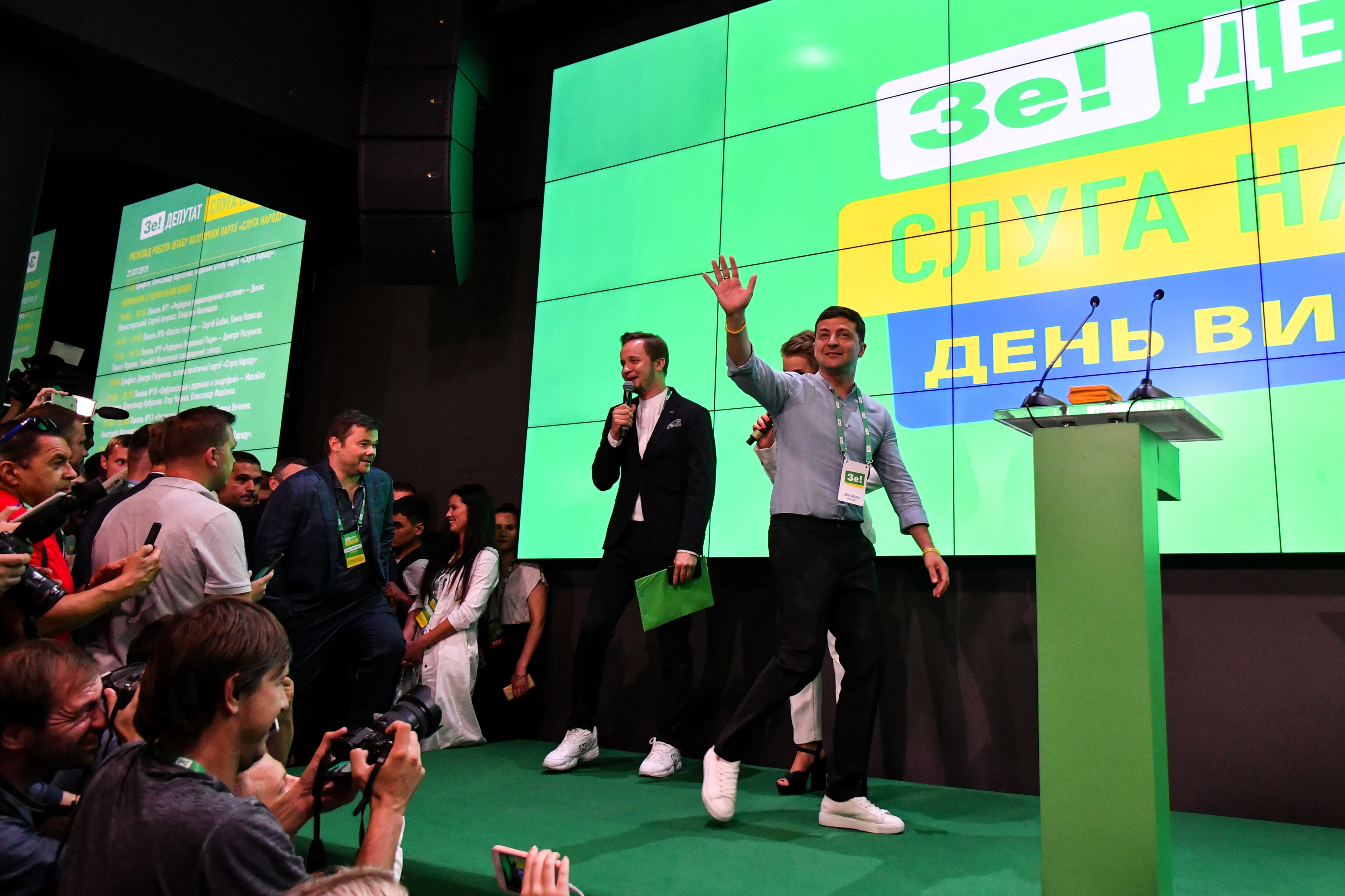 Zelenski dijo que su prioridad es poner fin a la guerra con los separatistas en el este del país.